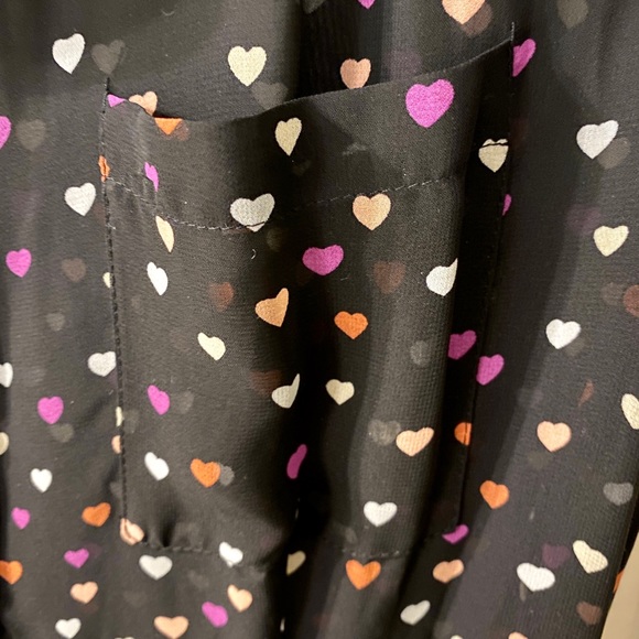 Flowy maxi dress with small hearts - Picture 7 of 10